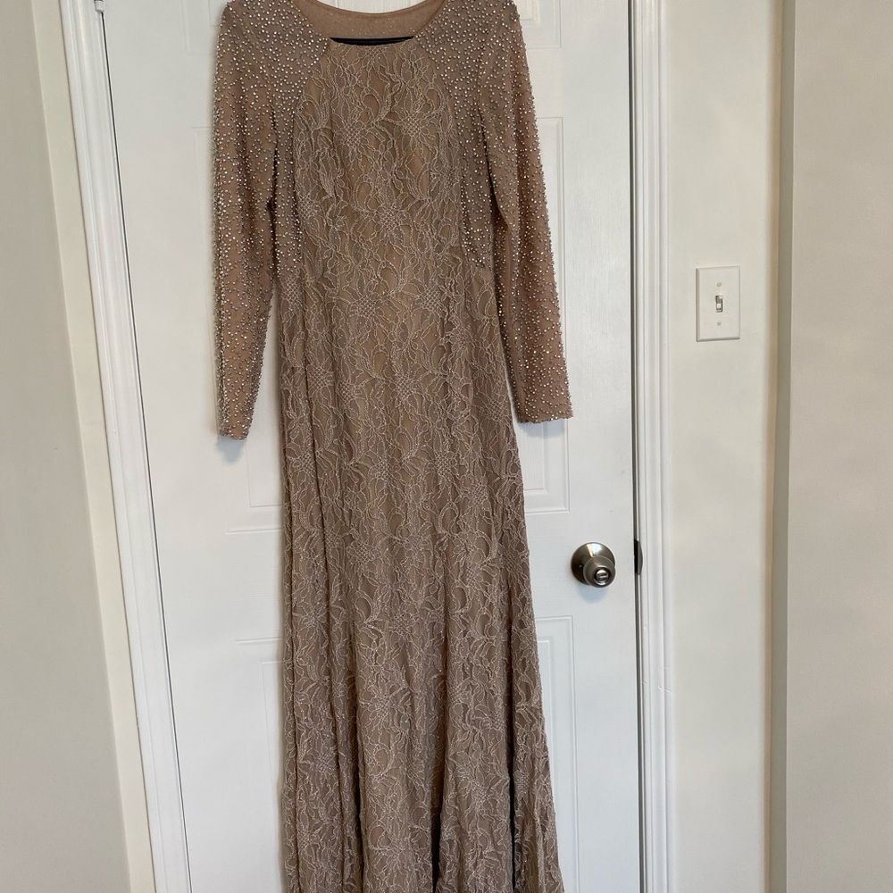 women dress beautiful , maxi , worn once